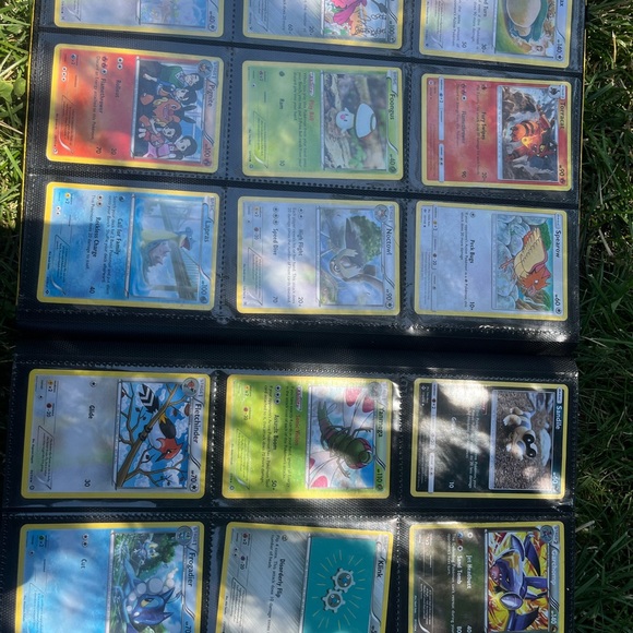 Pokémon card holding book and all cards in it - Picture 3 of 16